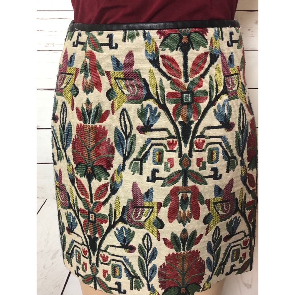 Zara Embroidered Flower Skirt Size Small